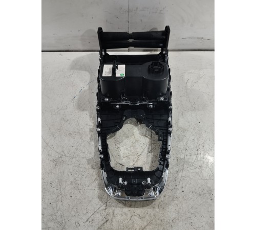 Накладка ящик центральной консоли декоративная