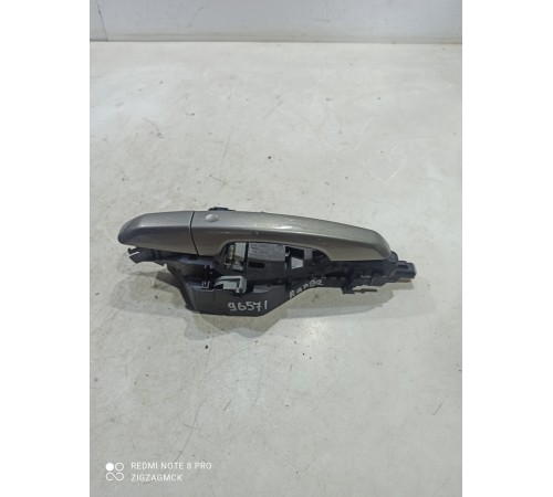 Ручка двери (задняя левая внешняя)