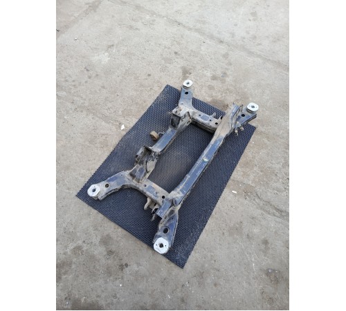 Балка (подрамник) задний