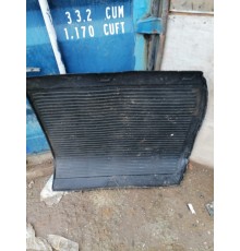 Резиновый коврик в багажник