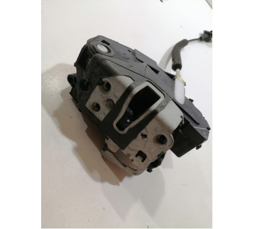 Замок двери задний левый