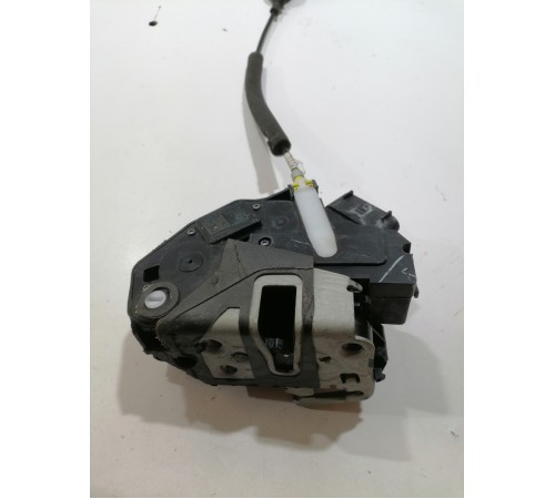 Замок двери задний левый