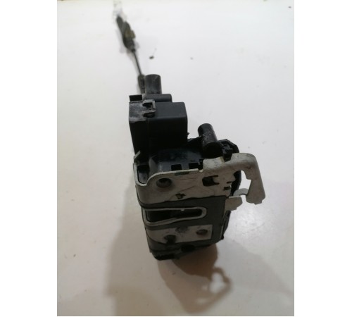 Замок двери задний левый