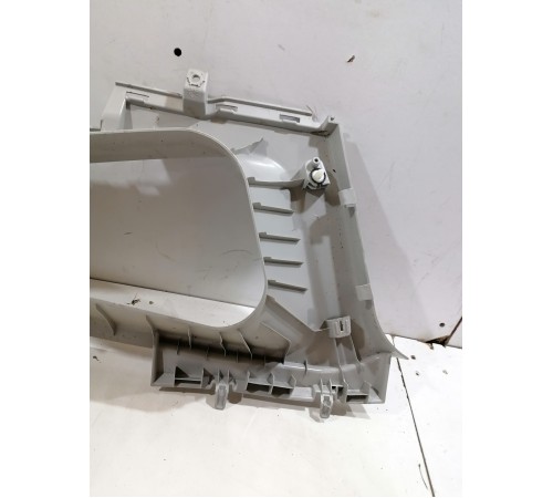 Обшивка задней стойки левая верхняя