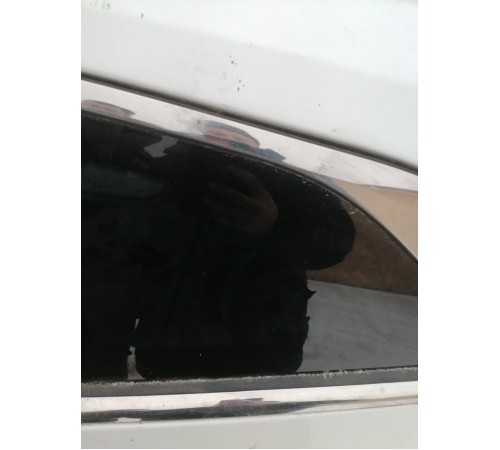 Стекло кузовное,глухое леаое 