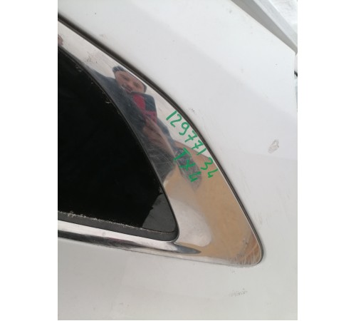 Стекло кузовное,глухое леаое 