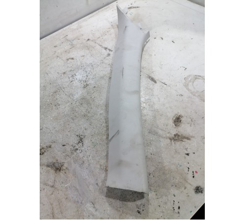 Обшивка стойки лобового стекла левая