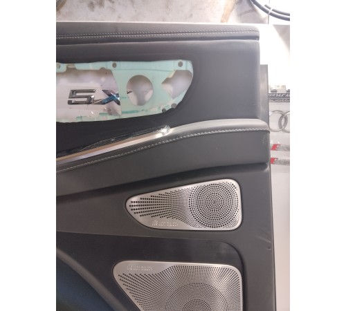 Обшивка двери задняя левая