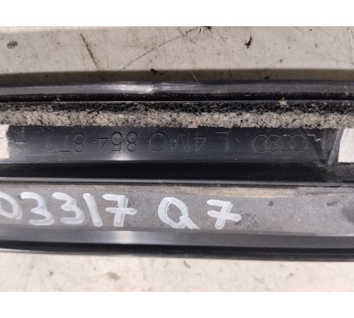 Спойлер боковой крышки багажника левый