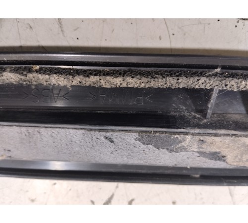 Спойлер боковой крышки багажника левый