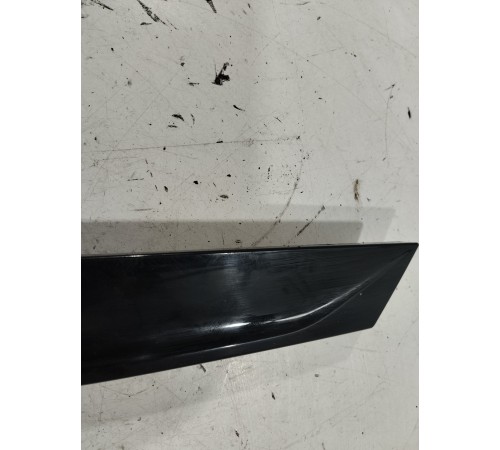 Спойлер боковой крышки багажника левый