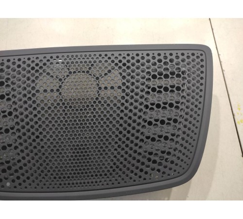 Накладка центрального динамика