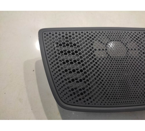 Накладка центрального динамика