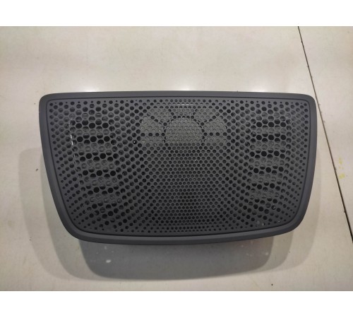 Накладка центрального динамика