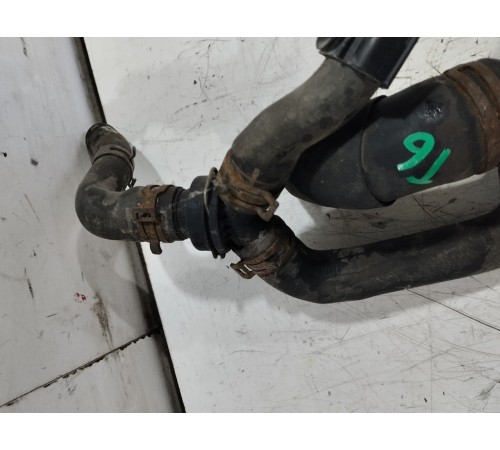 Патрубок системы охлаждения