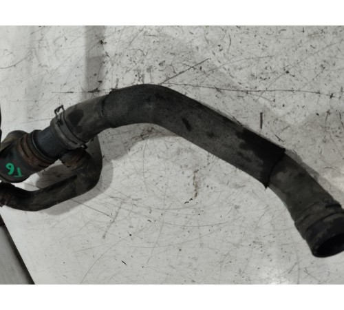 Патрубок системы охлаждения