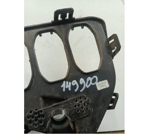 Накладка ПТФ правая