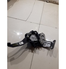 Педаль ручного тормоза