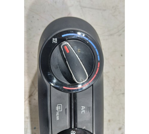 Блок управления климатом передний