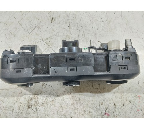 Блок управления климатом передний