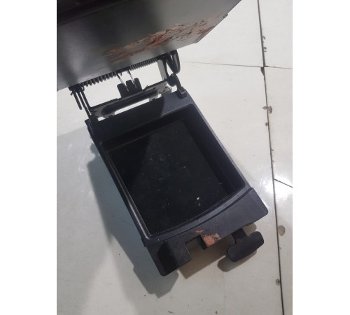 Кронштейн (крепление) подлокотника