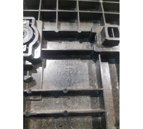 Кронштейн (крепление) подлокотника