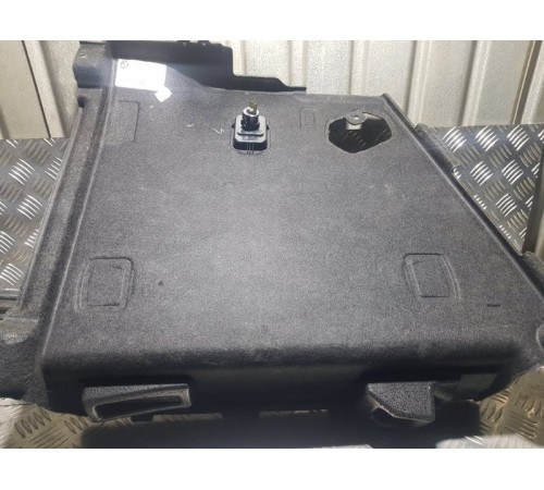 Обшивка багажника