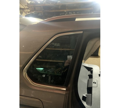 Глухое стекло(заднее правое)