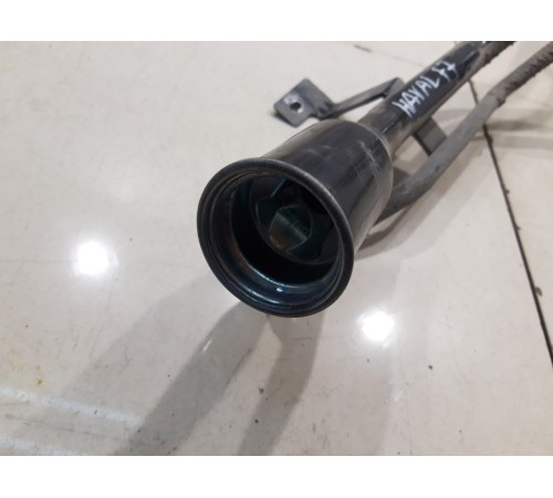 Горловина топливного бака