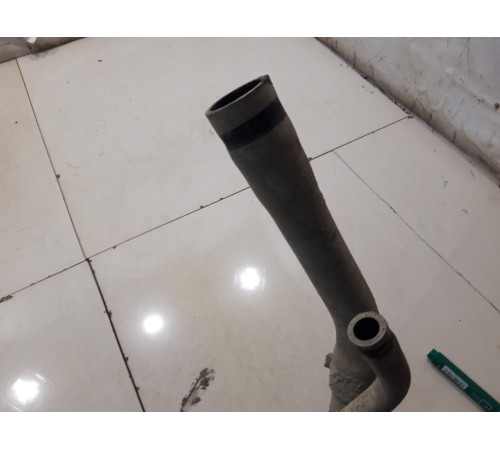 Горловина топливного бака