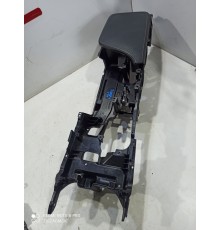 Центральная консоль с подлокотником