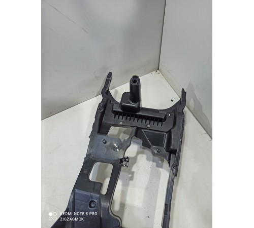 Центральная консоль с подлокотником