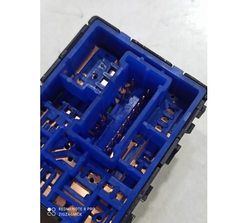 Джойстик управления регулировкой зеркал