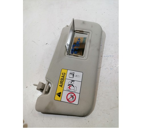 Козырек солнцезащитный правый