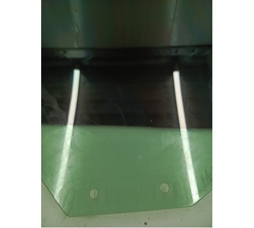 Стекло двери заднее левое