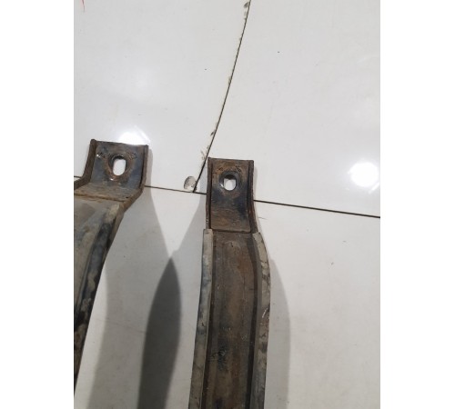 Кронштейн (крепление) топливного бака