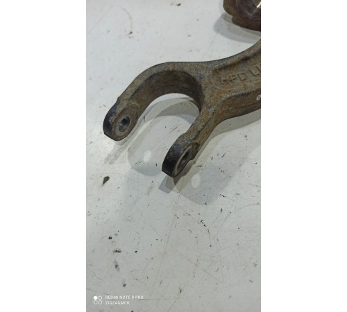 Рычаг(вилка) амортизатора передний левый