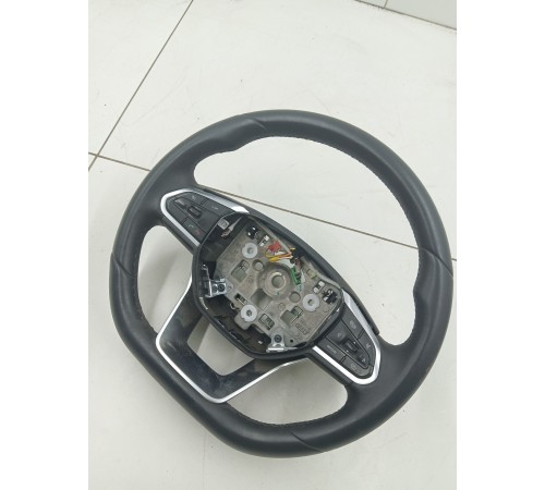 Рулевое колесо в сборе с многофункциональными кнопками