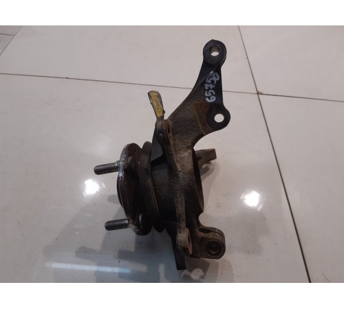 Кулак поворотный передний правый