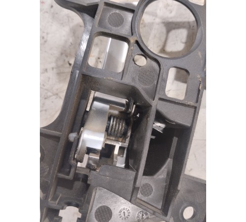 Ручка двери передняя левая внутренняя