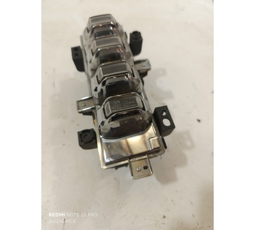 Дневной ходовой огонь правый