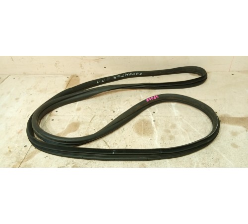 Резинка уплотнительная передняя правая