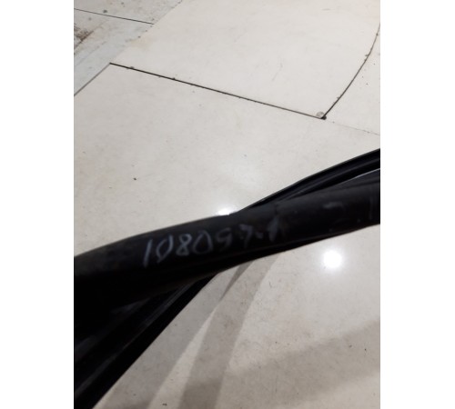 Уплотнитель двери(задний левый)