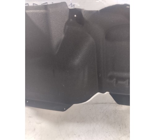 Обшивка багажника правая