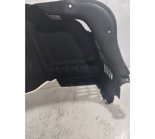 Обшивка багажника правая