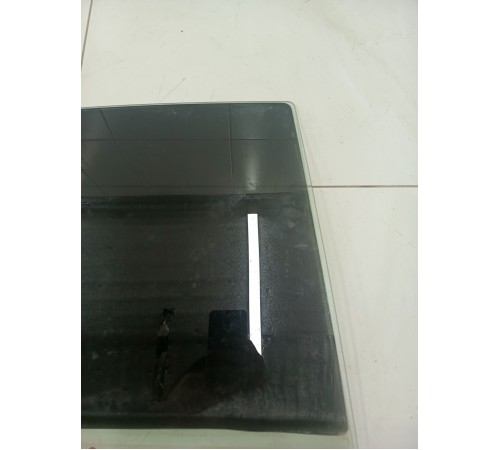 Стекло заднее