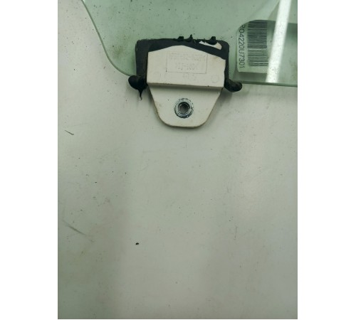 Стекло заднее