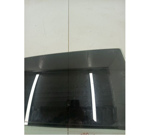 Стекло заднее