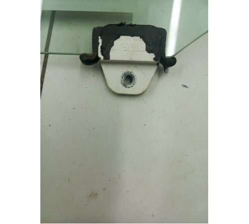 Стекло заднее