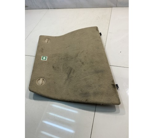 Обшивка багажника (левая)